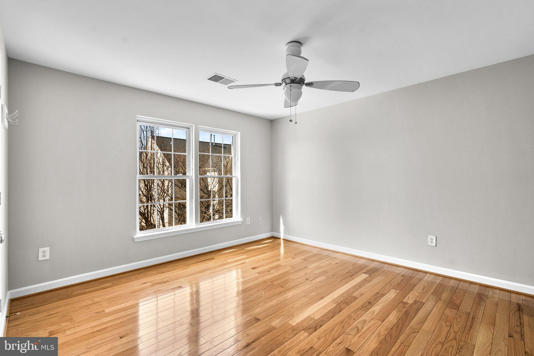 KINGSVIEW VILLAGE - Residential