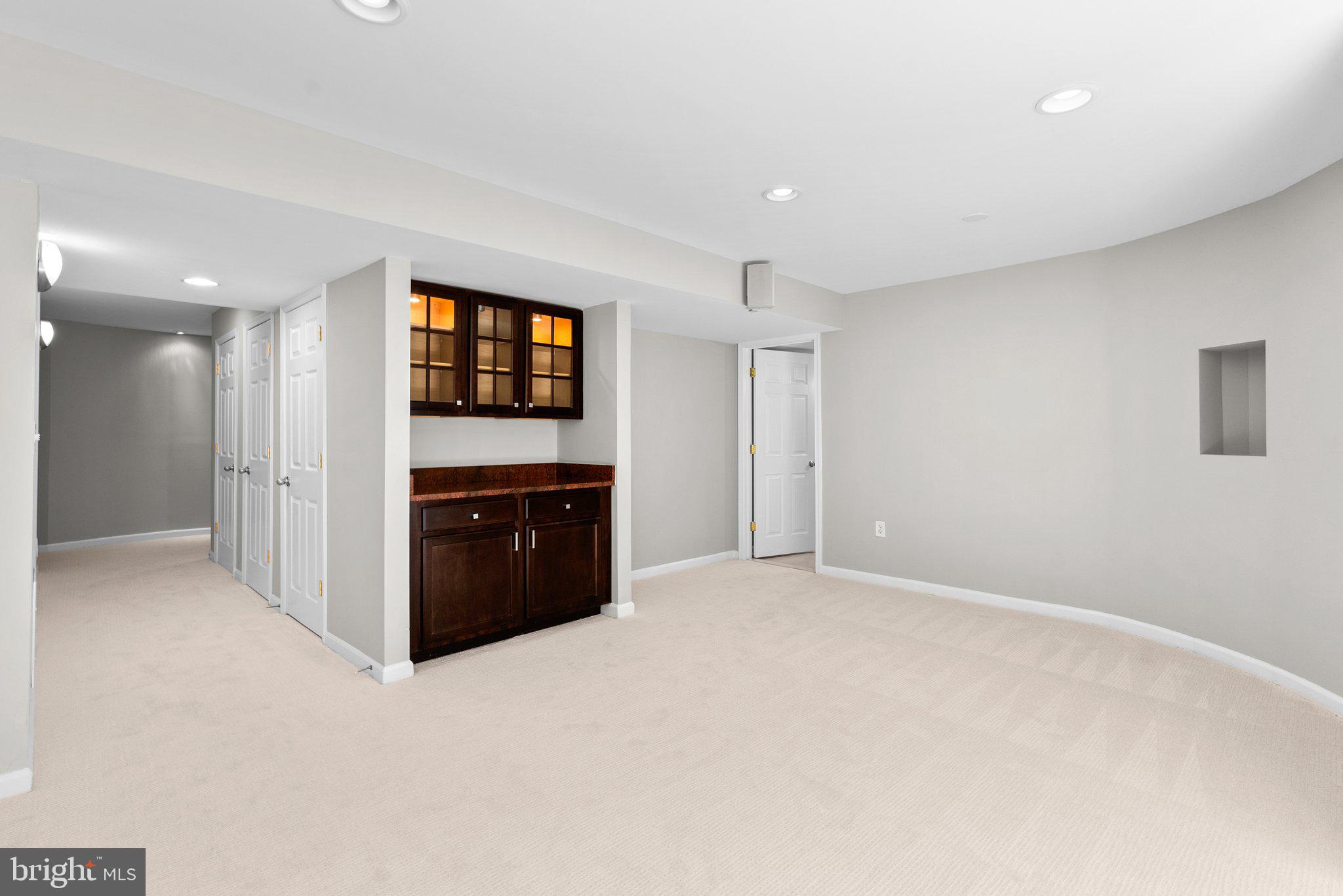 KINGSVIEW VILLAGE - Residential