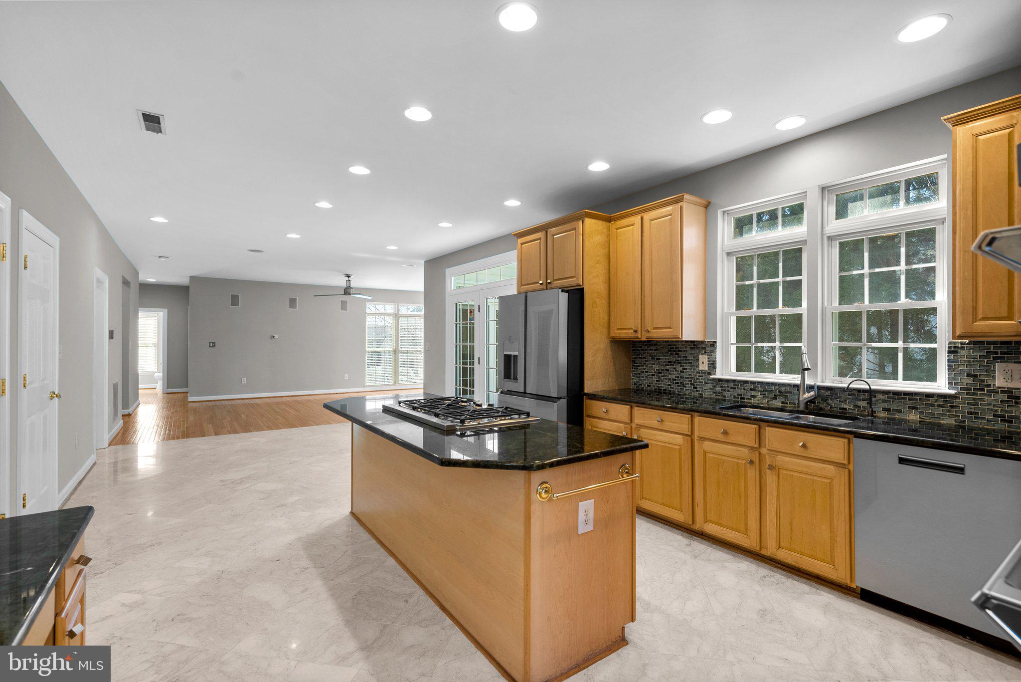 KINGSVIEW VILLAGE - Residential