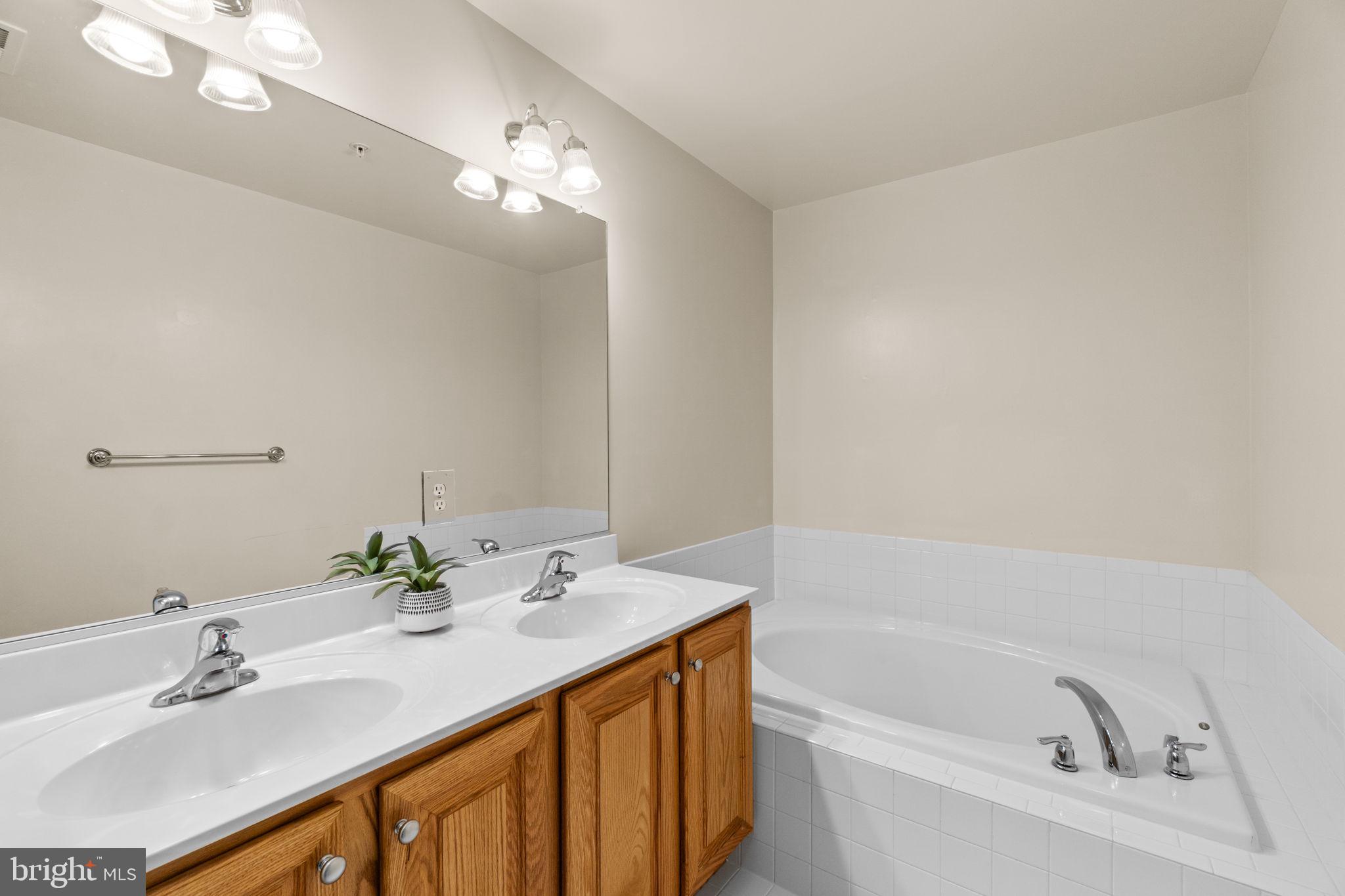 RESERVOIR RIDGE - Residential