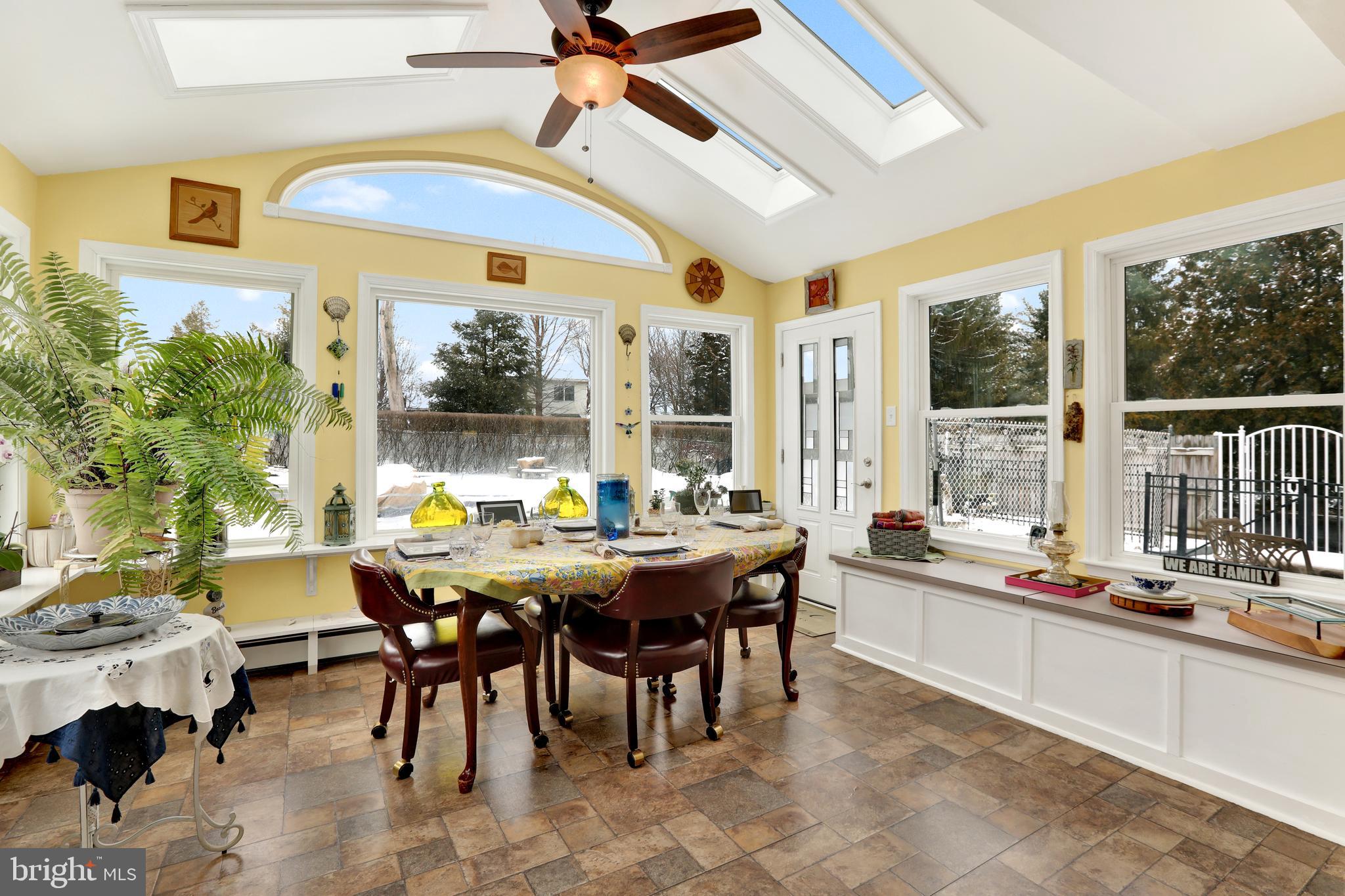 EDGEWOOD PARK - Residential