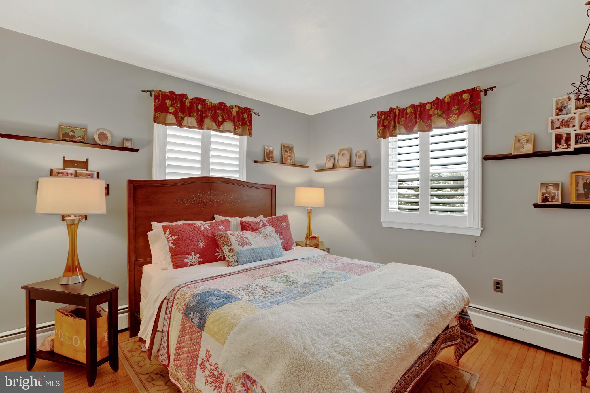 EDGEWOOD PARK - Residential