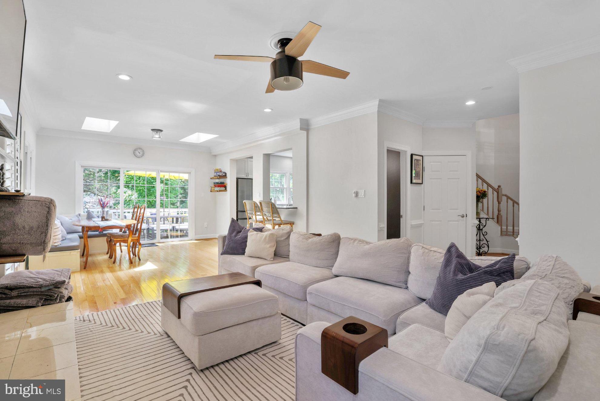 BEVERLY MANOR - Residential