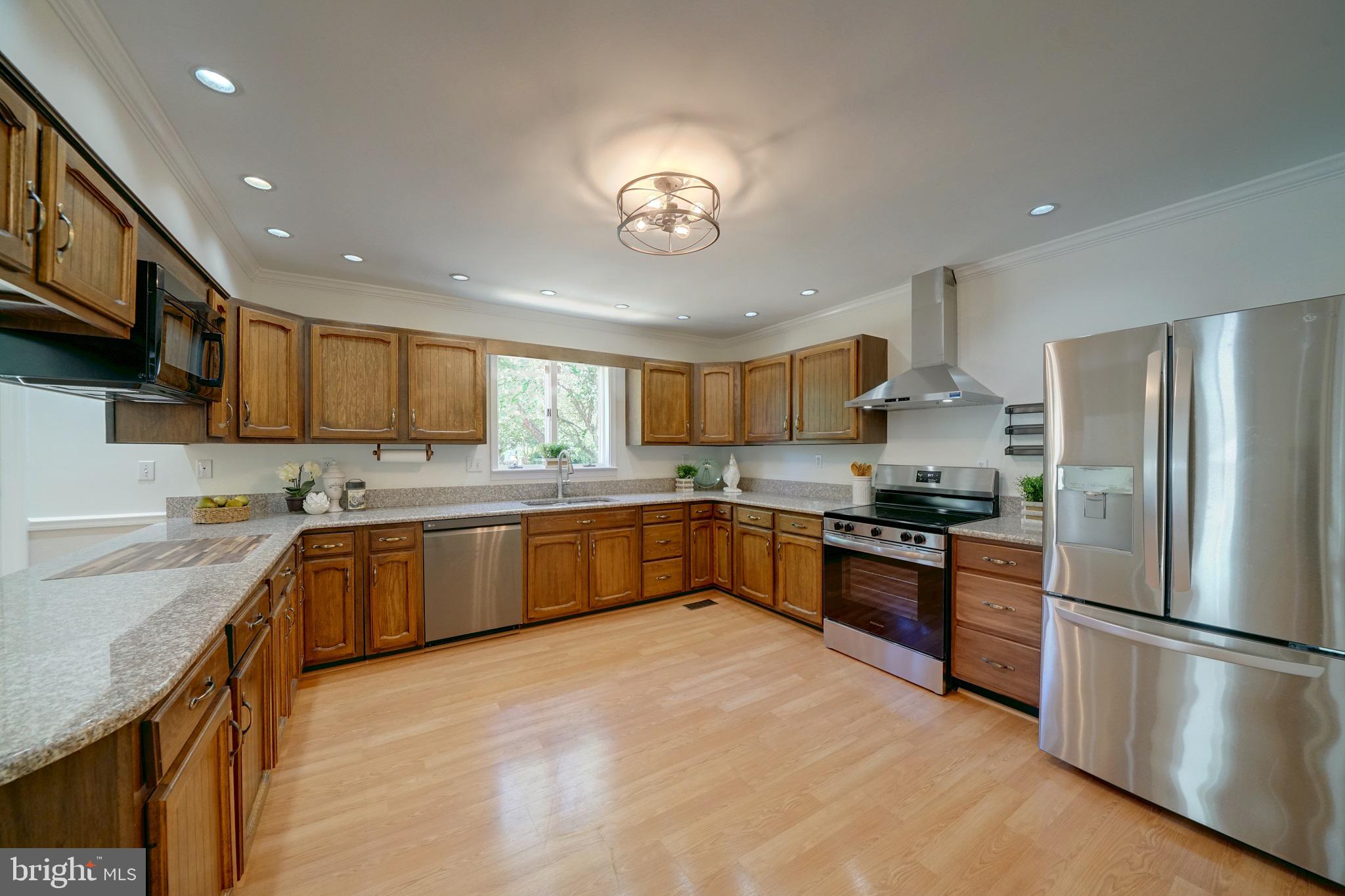 BOND MILL PARK - Residential