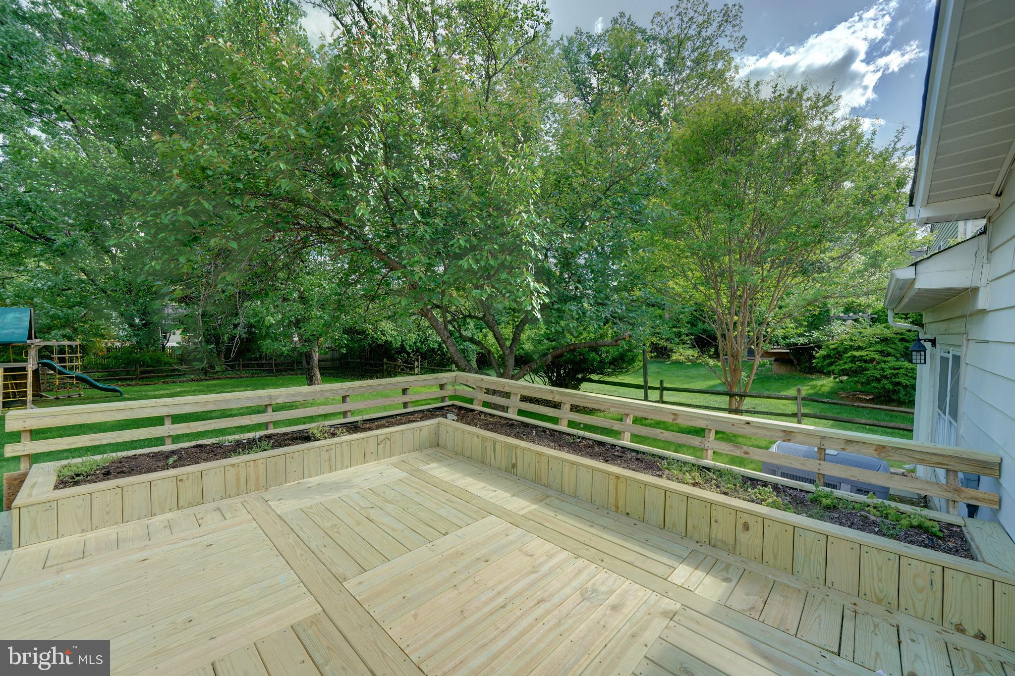 BOND MILL PARK - Residential