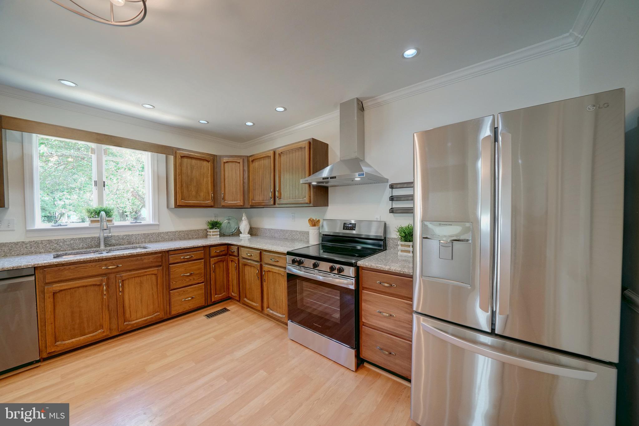 BOND MILL PARK - Residential