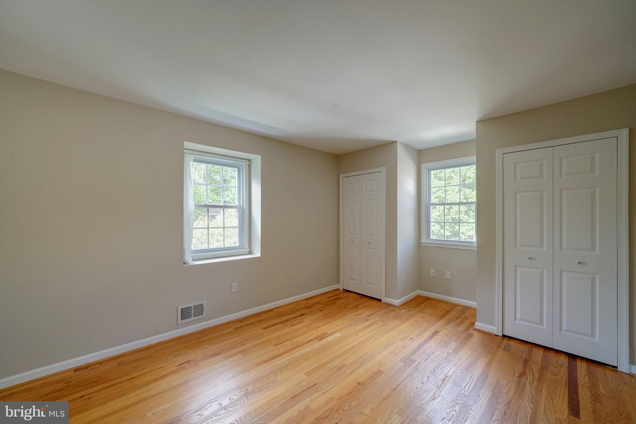 BOND MILL PARK - Residential