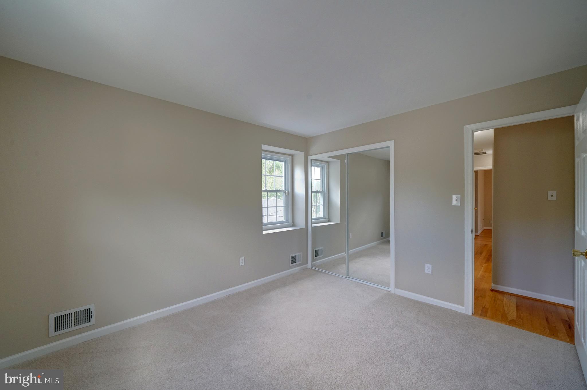 BOND MILL PARK - Residential