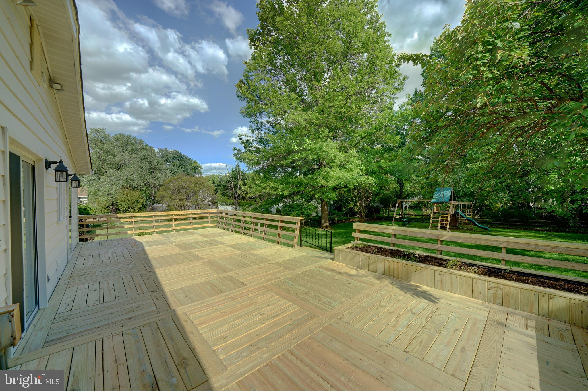 BOND MILL PARK - Residential
