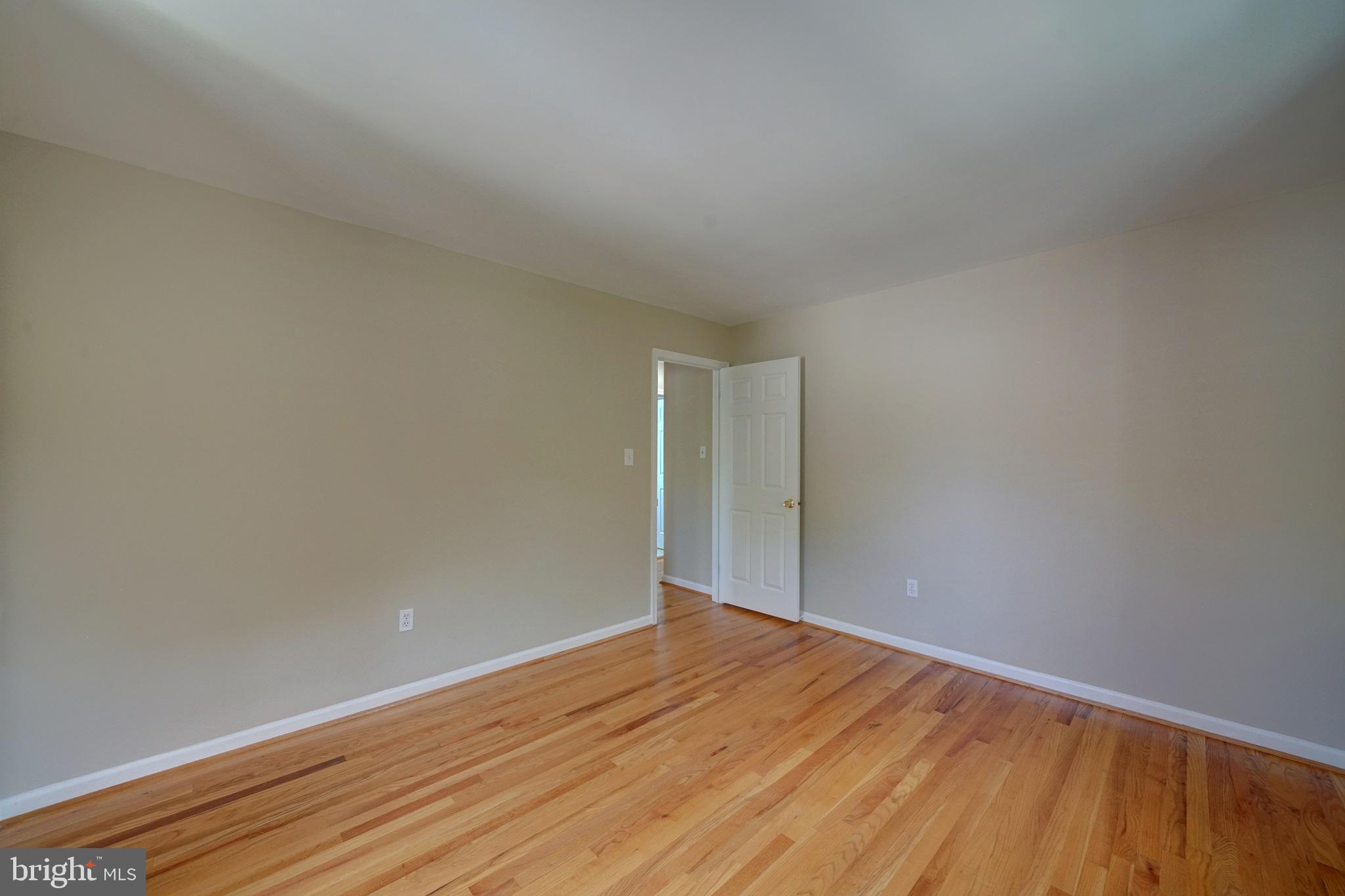 BOND MILL PARK - Residential