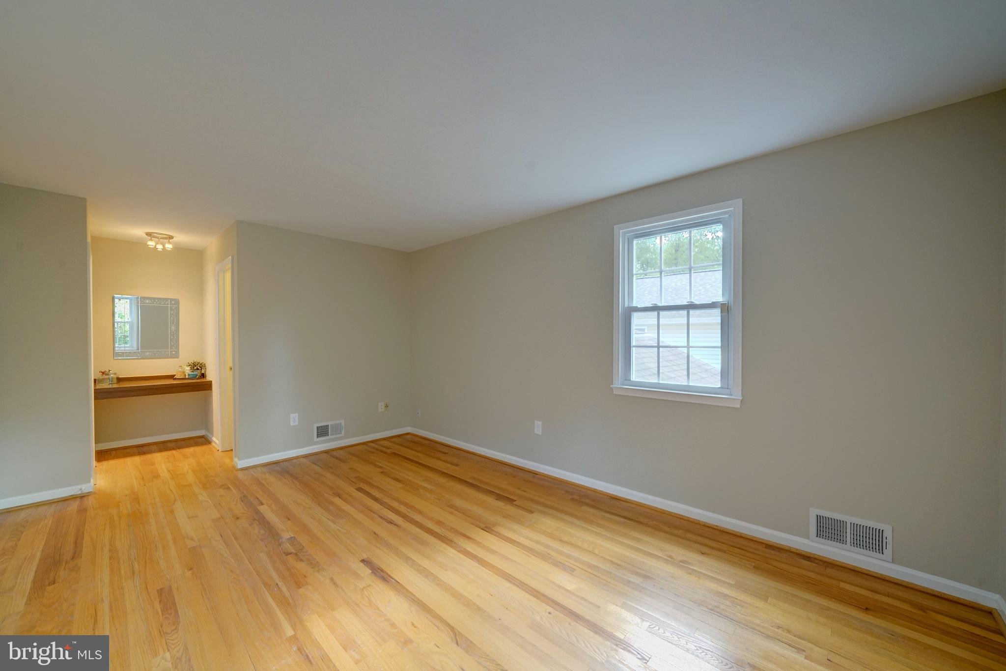 BOND MILL PARK - Residential