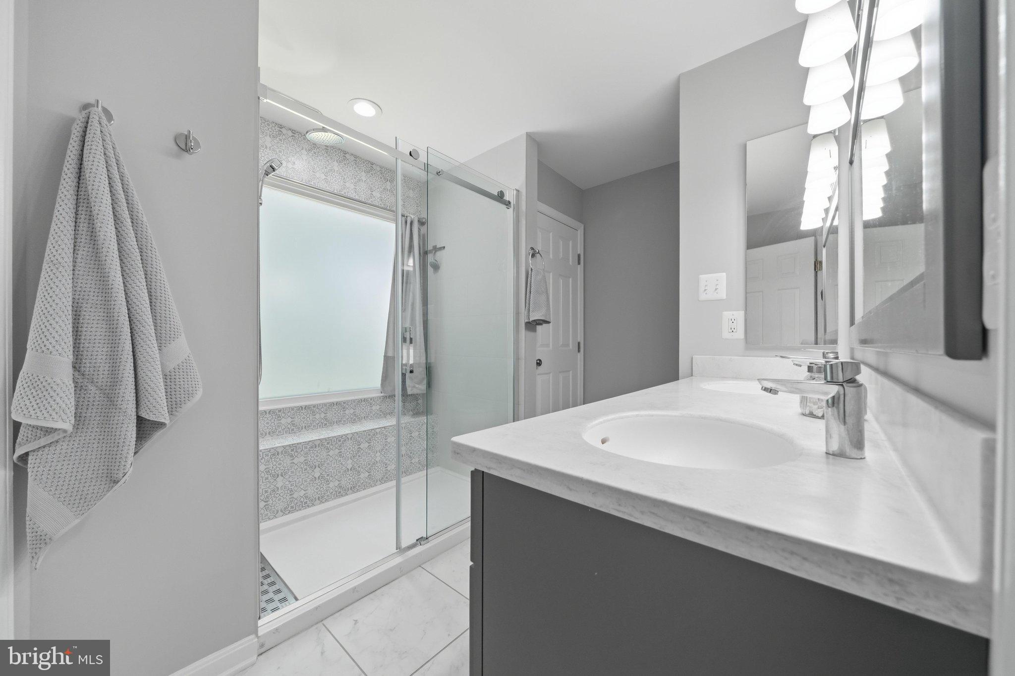 KINGSVIEW RIDGE - Residential