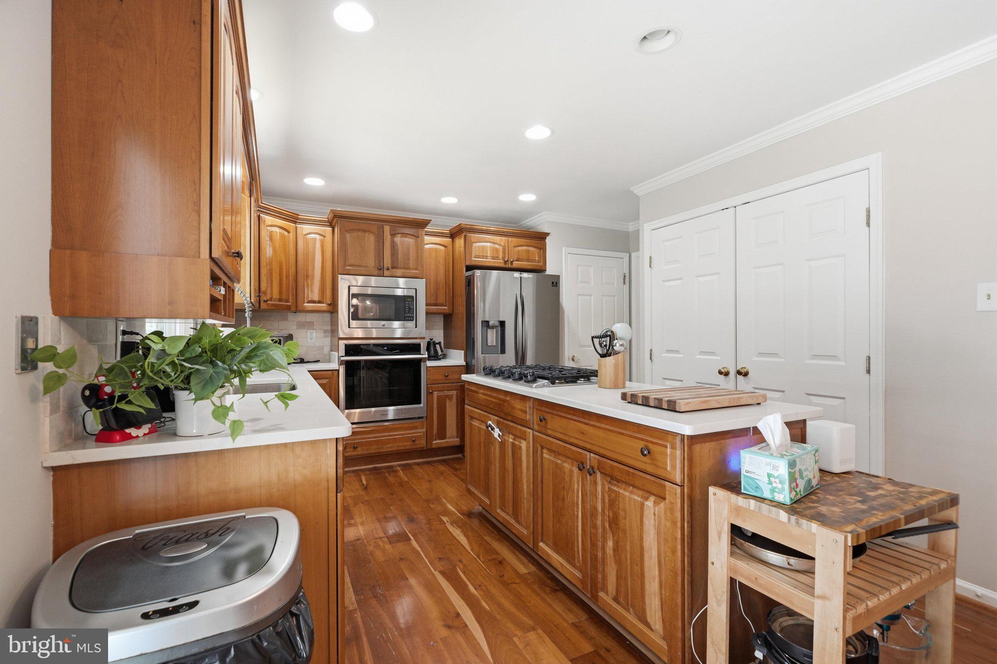 KINGSVIEW RIDGE - Residential
