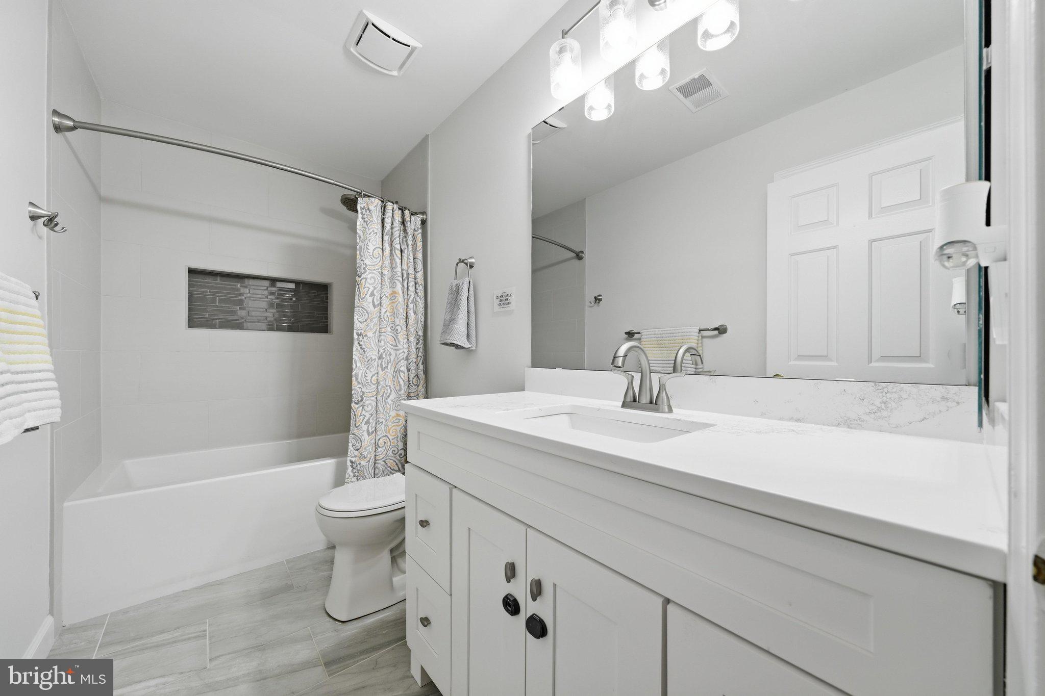 KINGSVIEW RIDGE - Residential