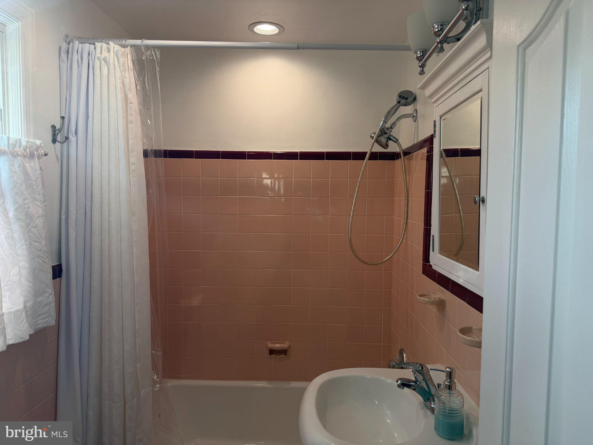 DREXEL HILL - Residential