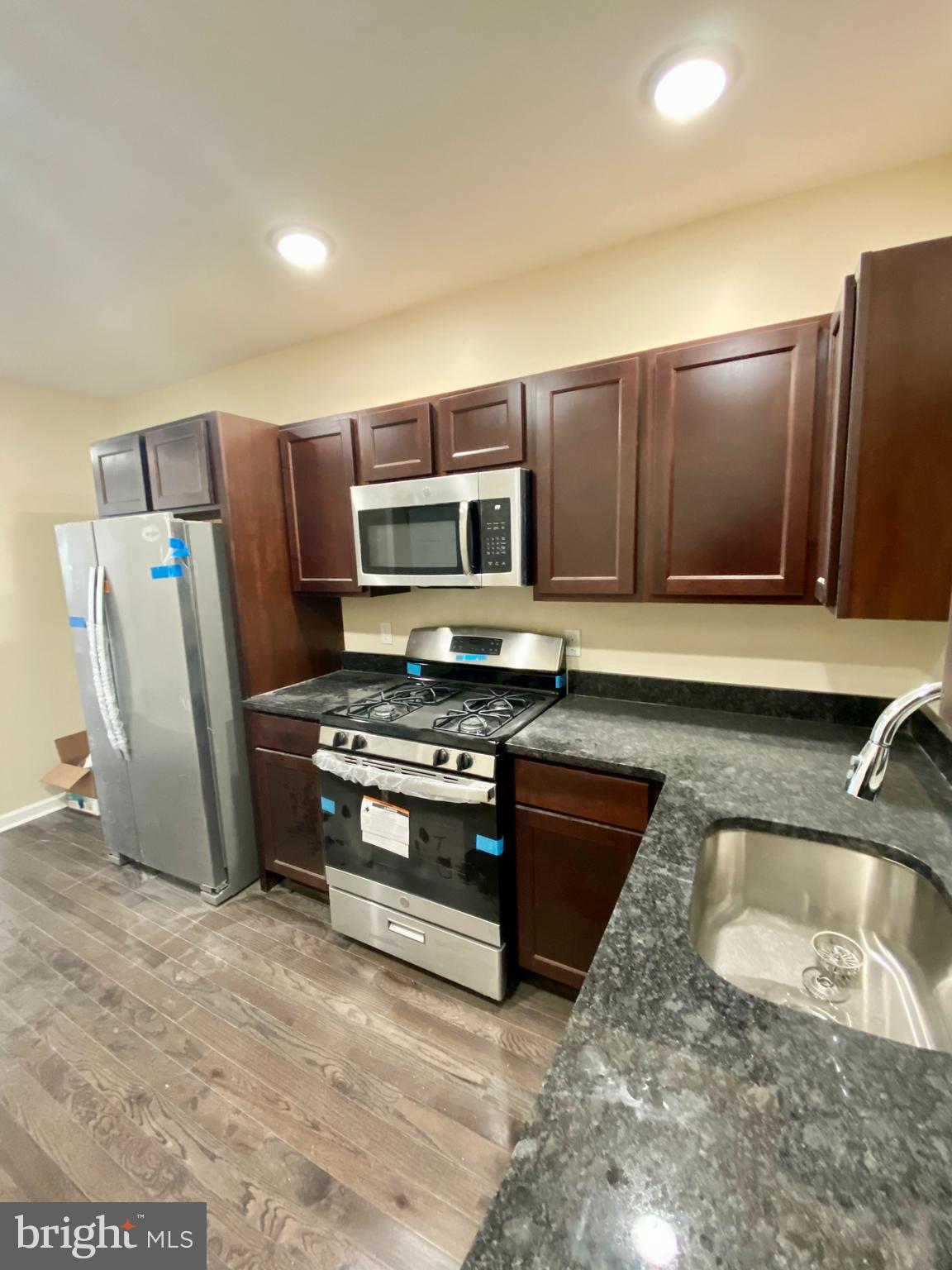 KENSINGTON - Residential