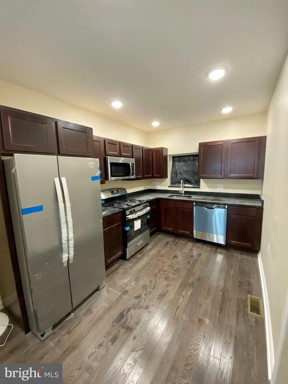 KENSINGTON - Residential