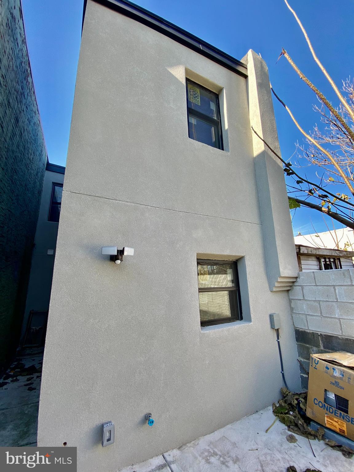 KENSINGTON - Residential