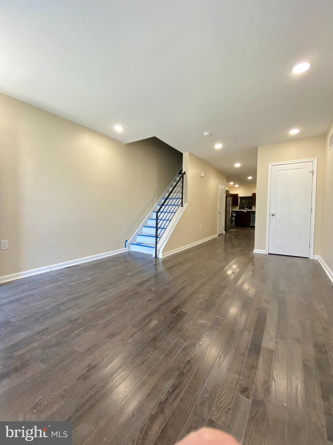 KENSINGTON - Residential