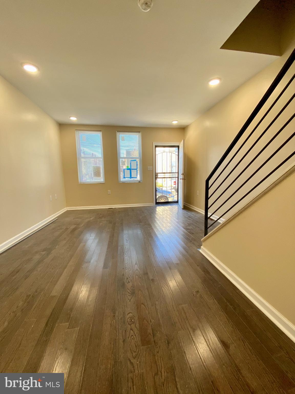 KENSINGTON - Residential
