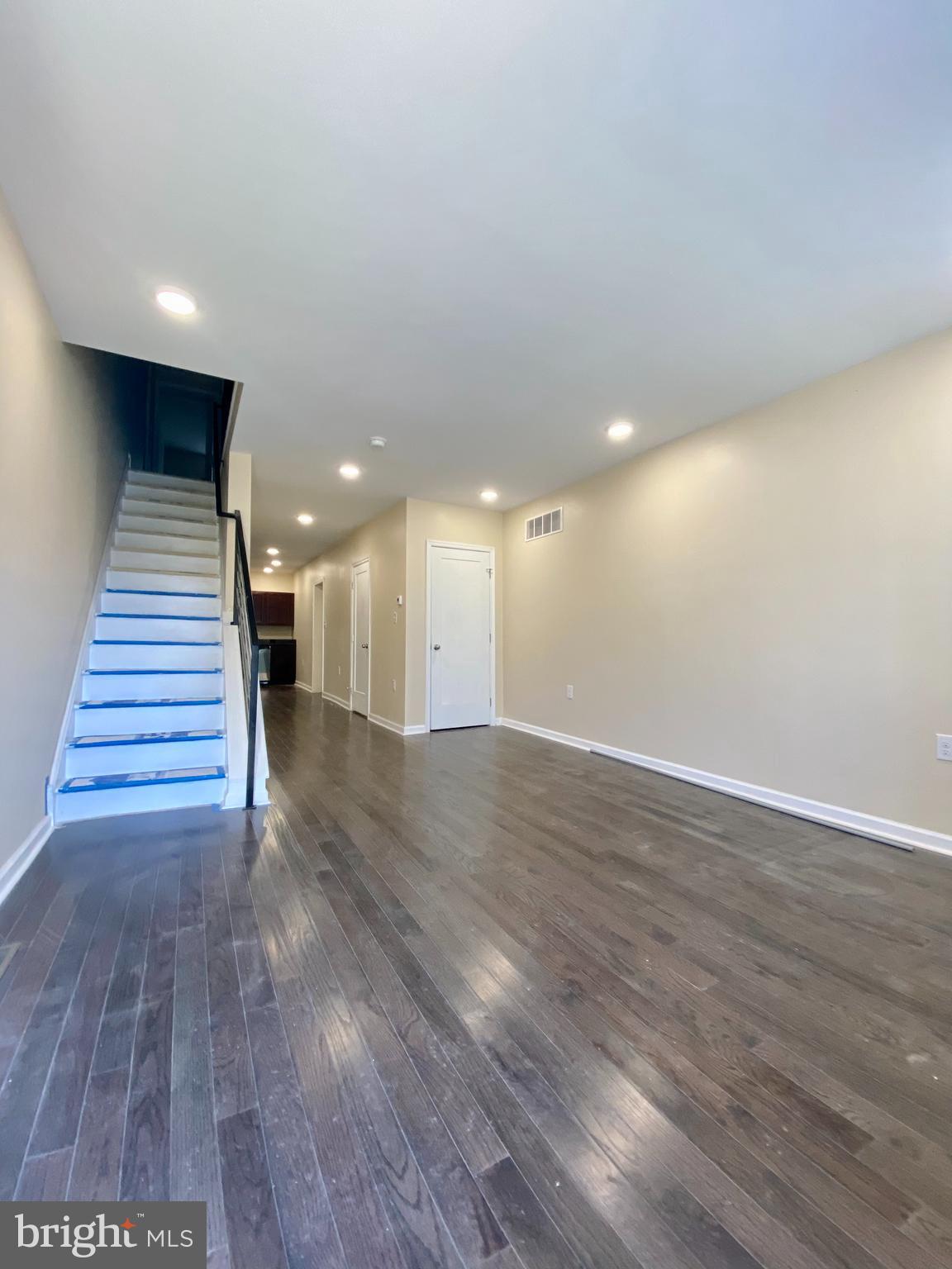 KENSINGTON - Residential