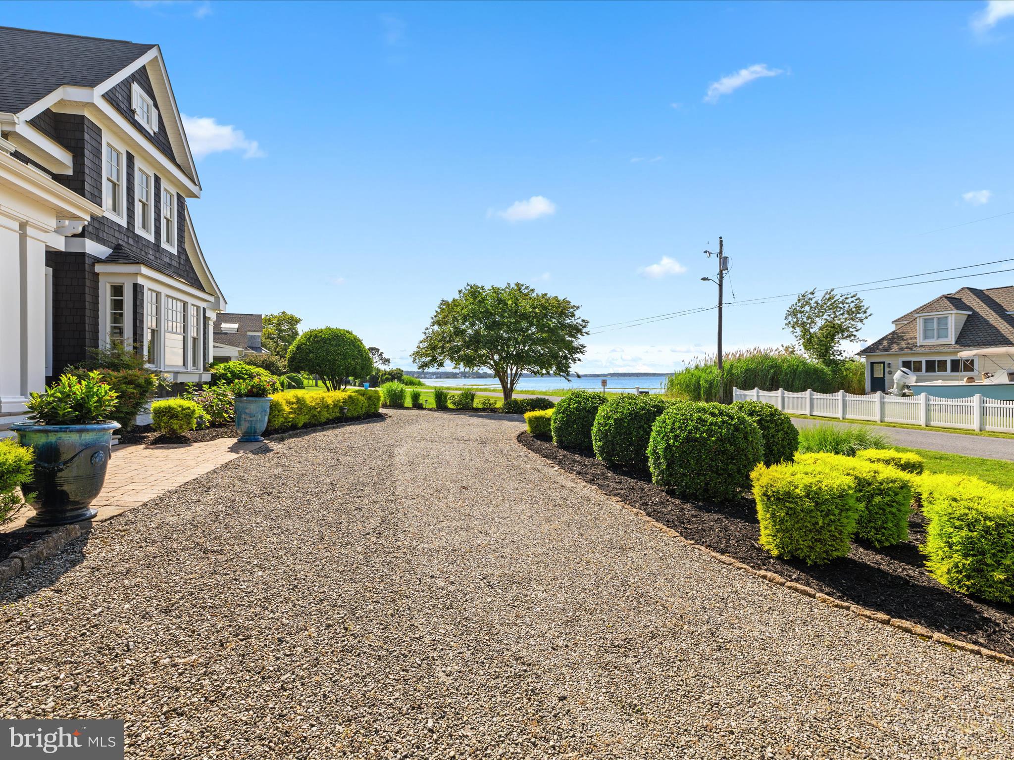 CAPTAINS HILL - Residential