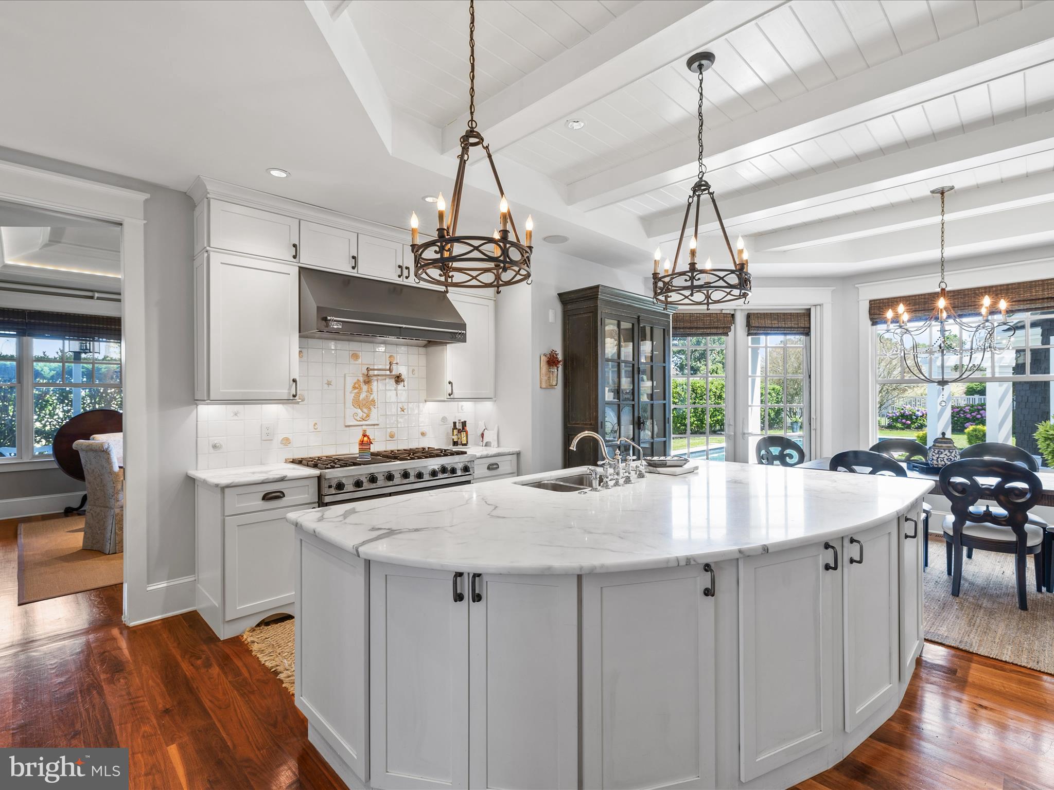 CAPTAINS HILL - Residential