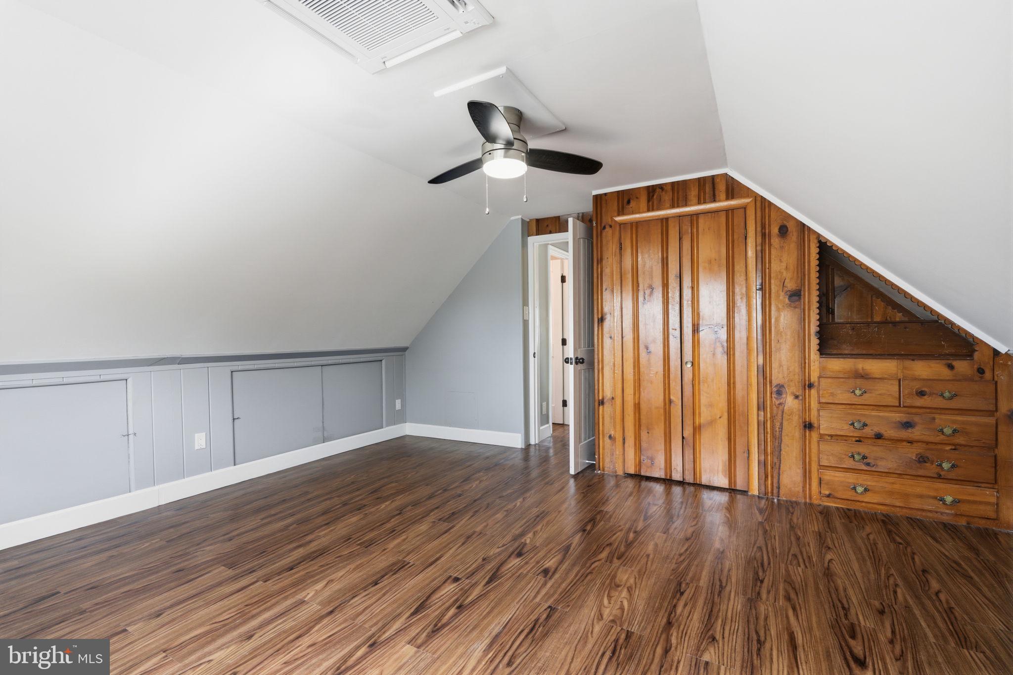 VERMILION HILL - Residential