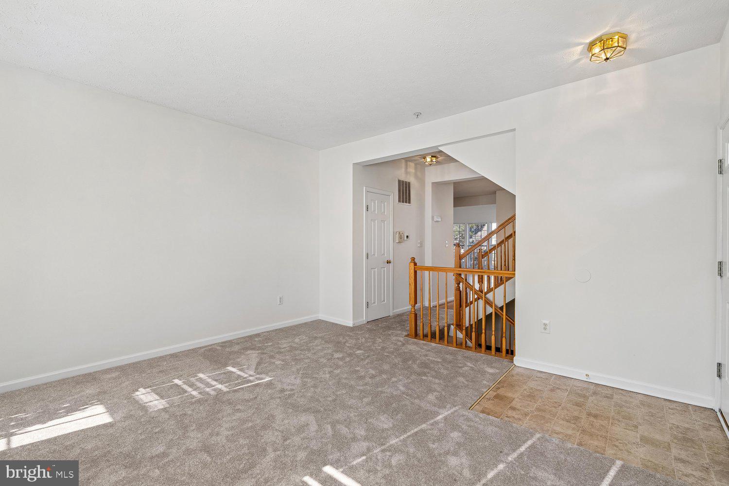 SEVEN OAKS - Residential