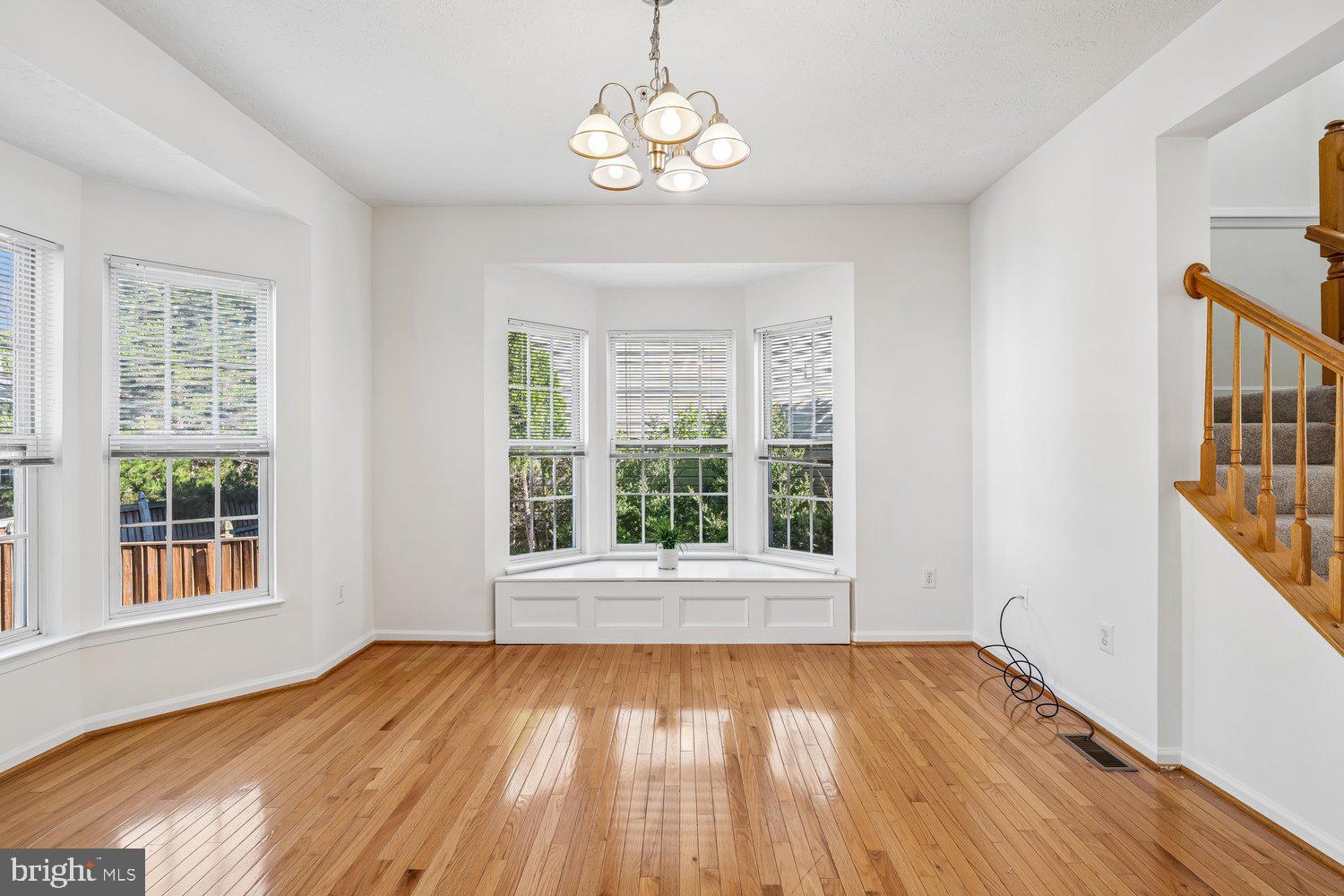 SEVEN OAKS - Residential