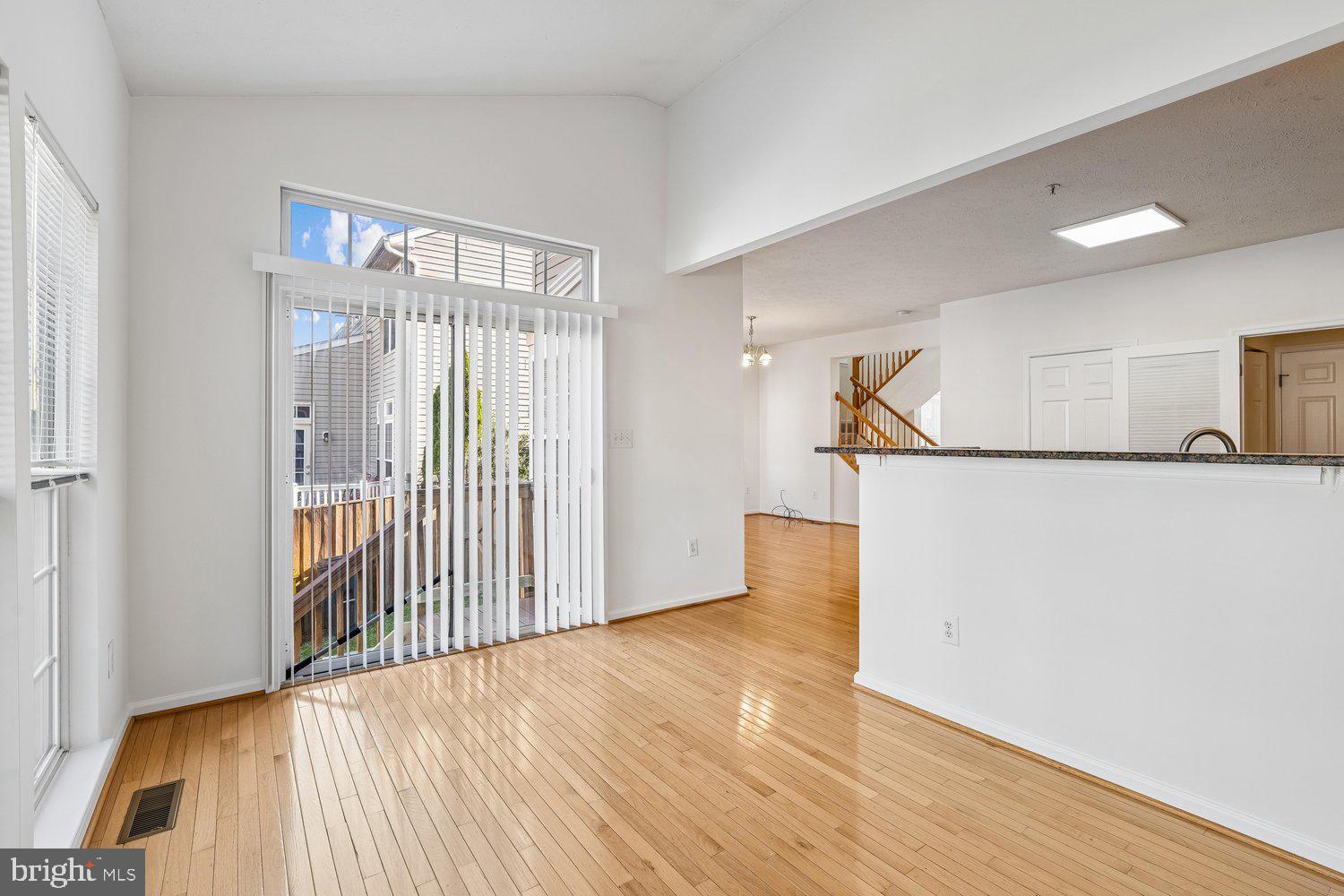 SEVEN OAKS - Residential