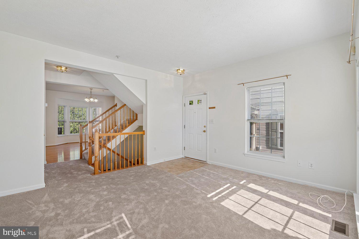 SEVEN OAKS - Residential