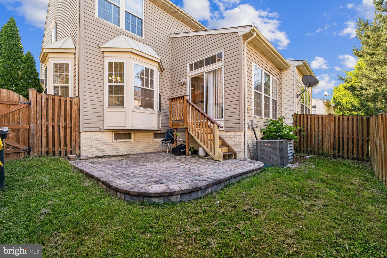 SEVEN OAKS - Residential