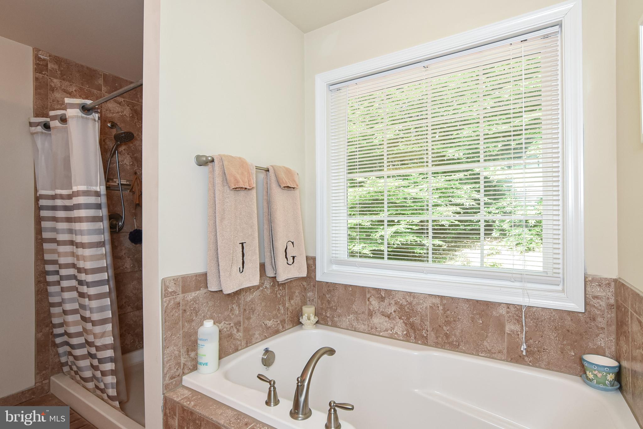 PRESIDENTIAL LAKES - Residential