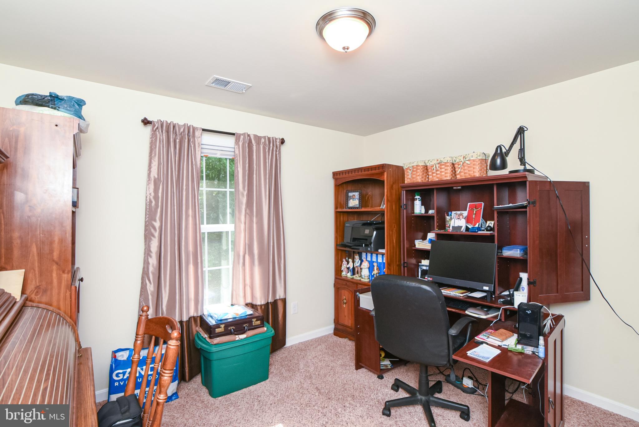 PRESIDENTIAL LAKES - Residential