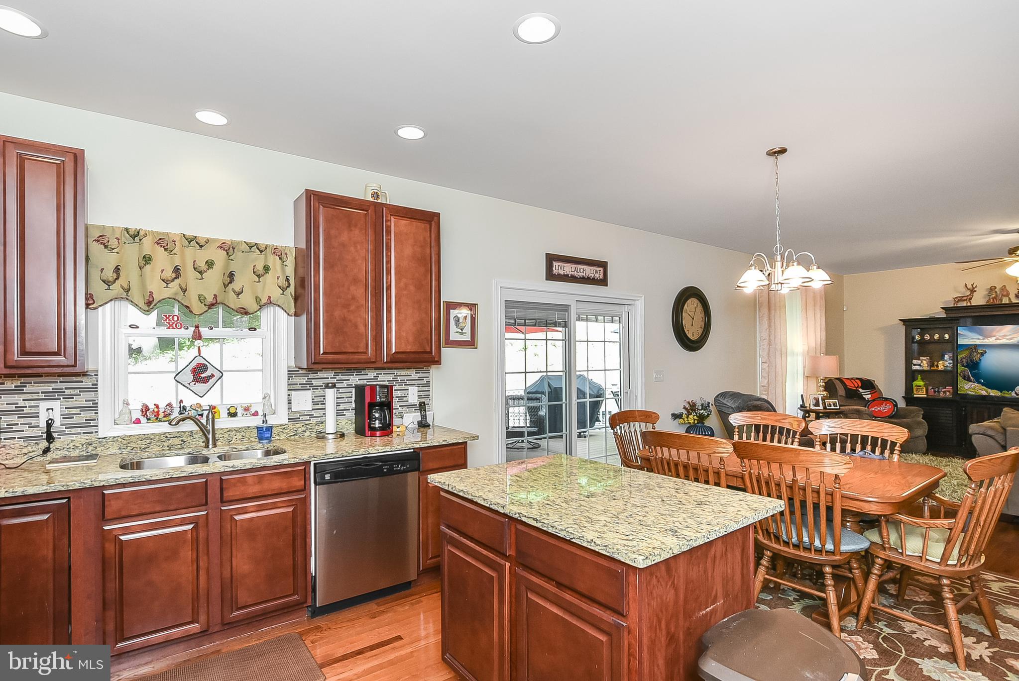 PRESIDENTIAL LAKES - Residential