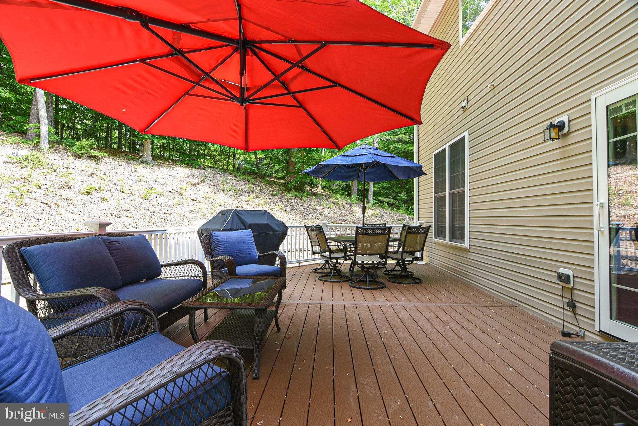PRESIDENTIAL LAKES - Residential