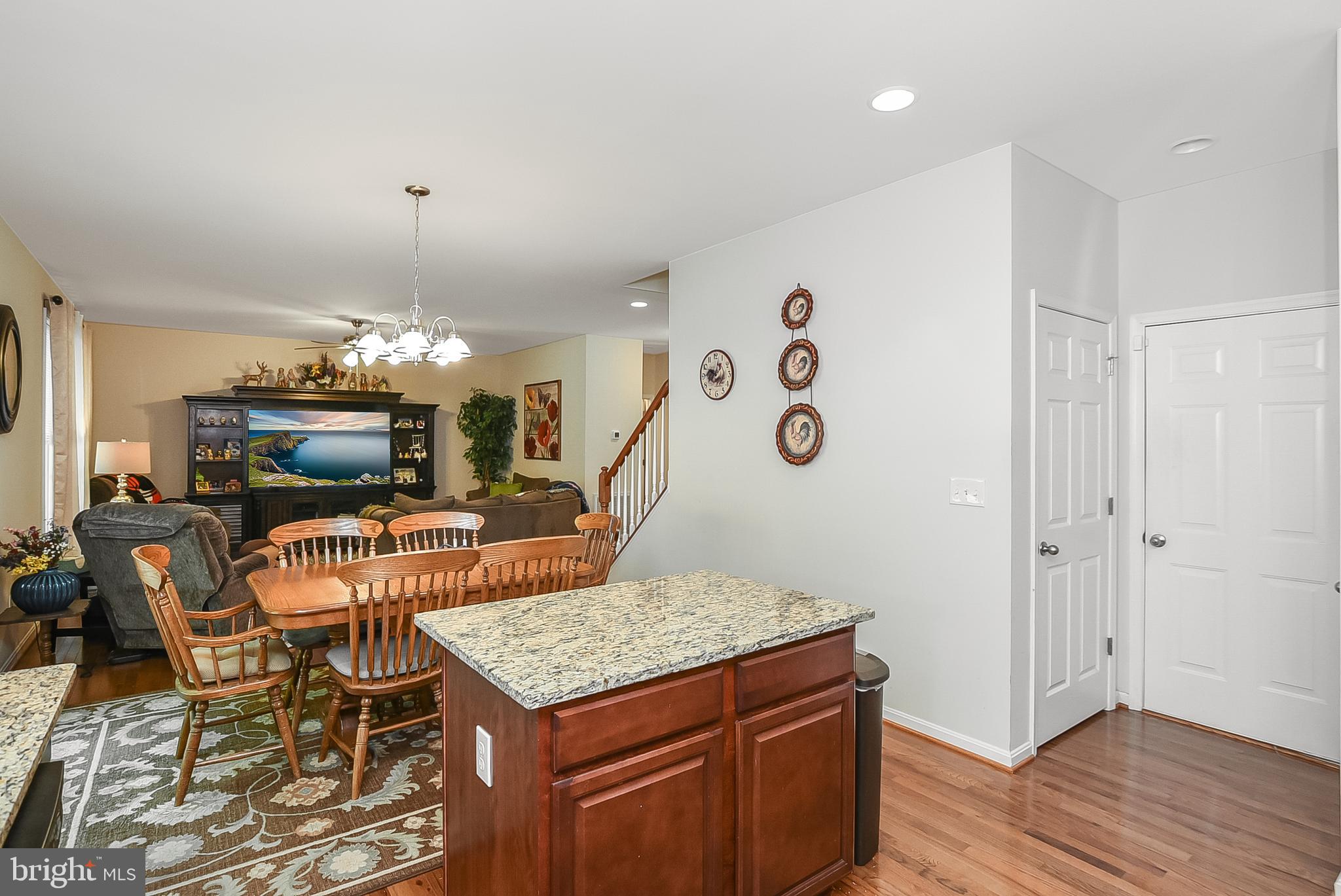 PRESIDENTIAL LAKES - Residential