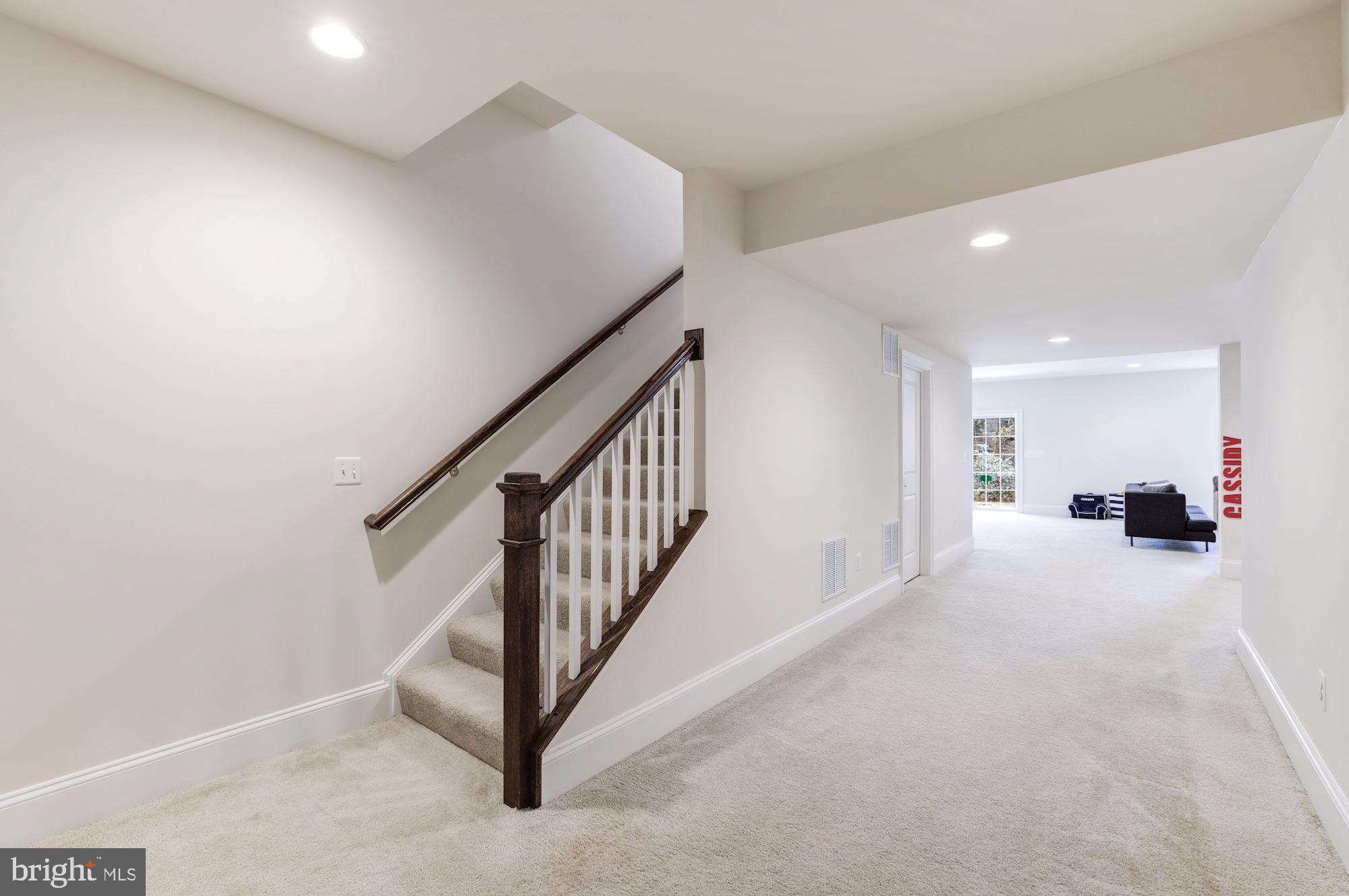 MANOR RIDGE - Residential