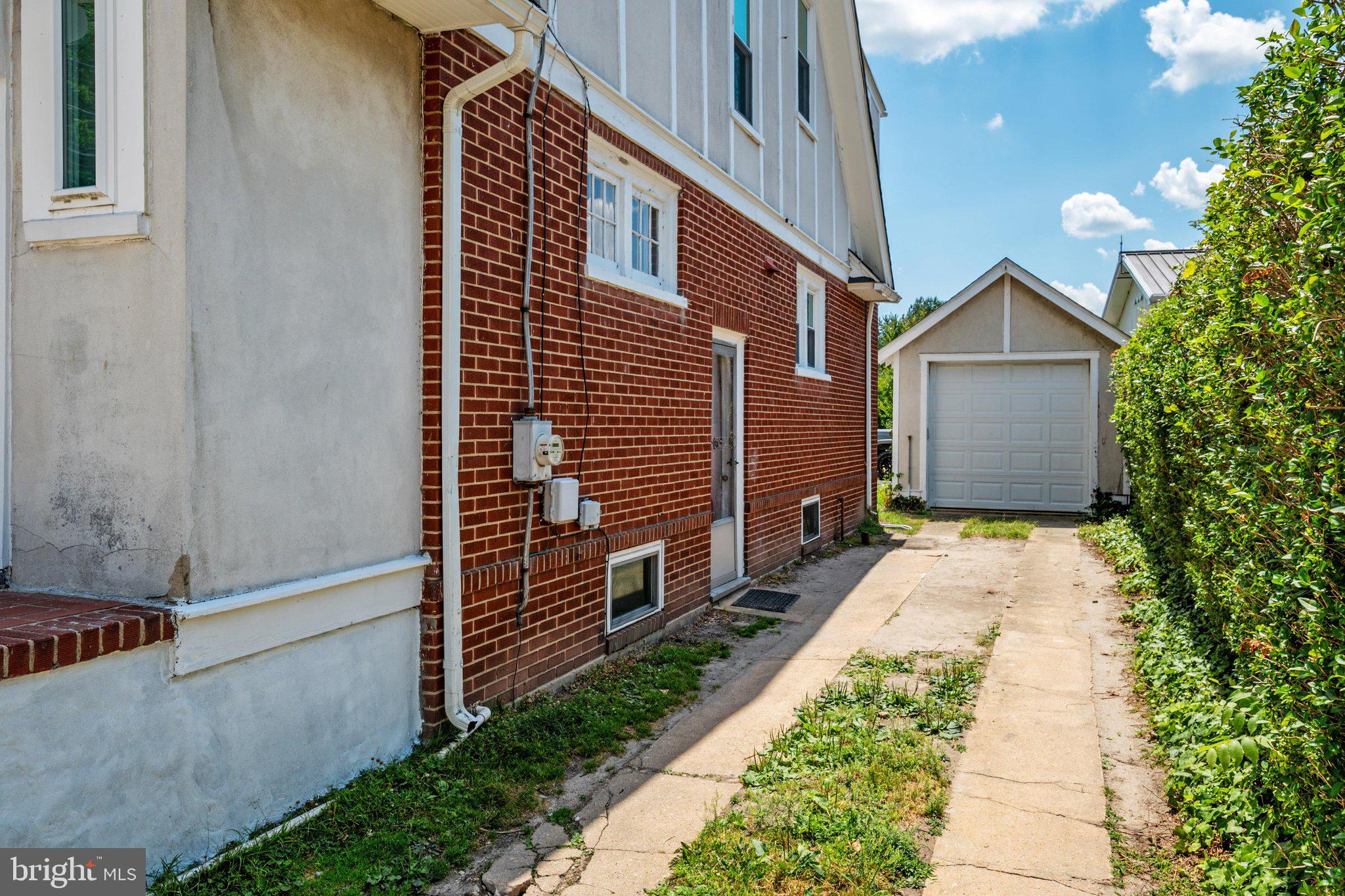 TOWN OF CHURCH HILL - Residential