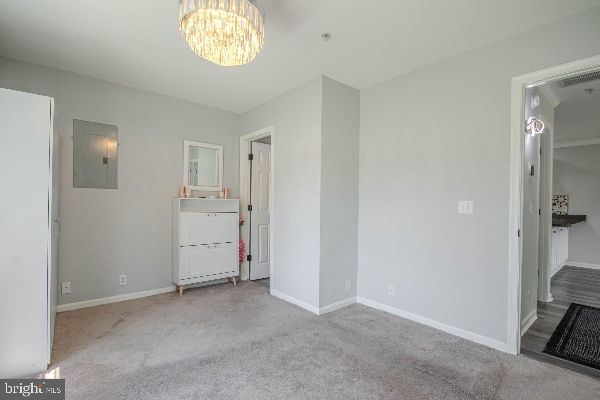 AVALON RETIREMENT COMM - Residential