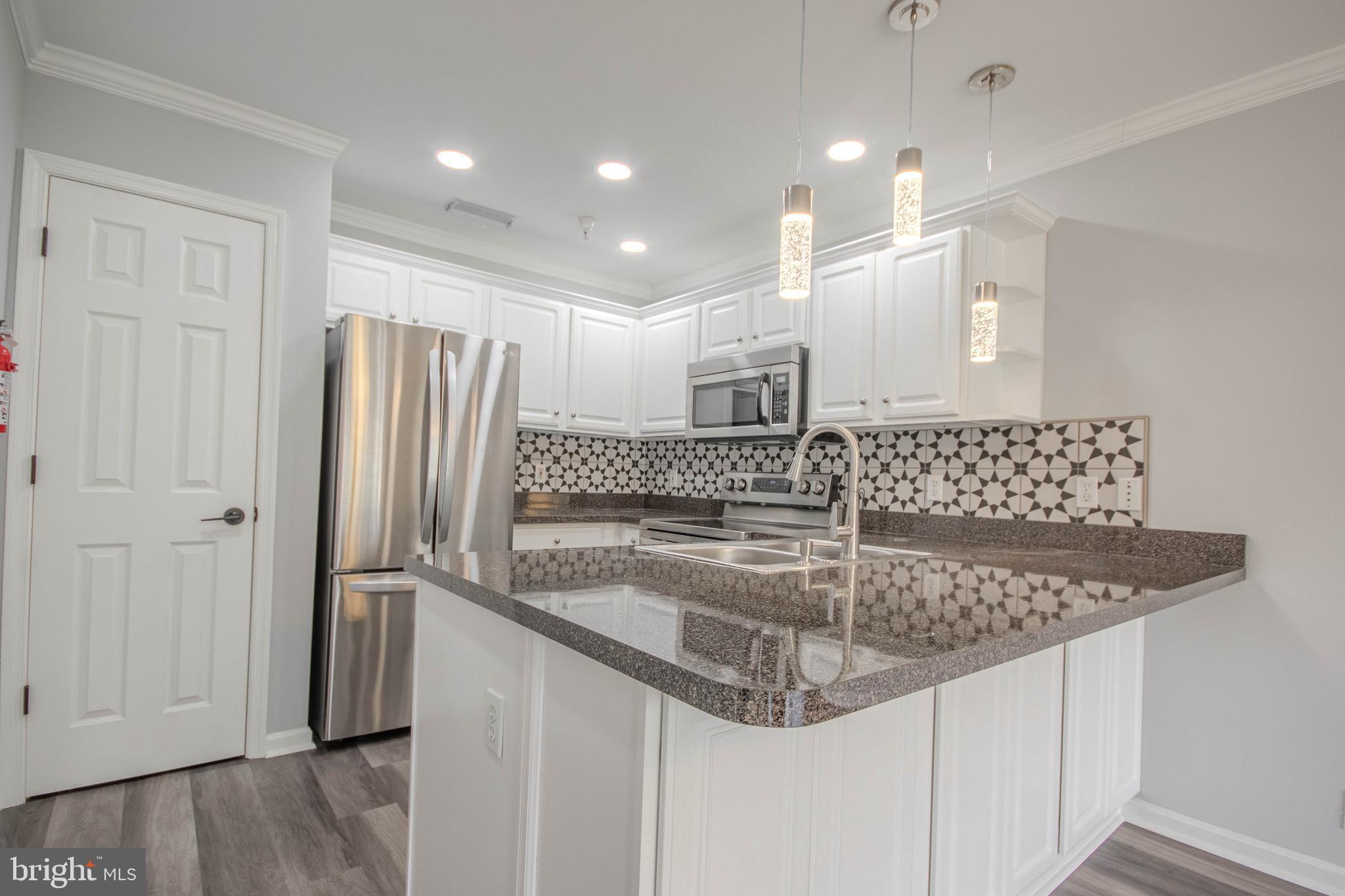 AVALON RETIREMENT COMM - Residential
