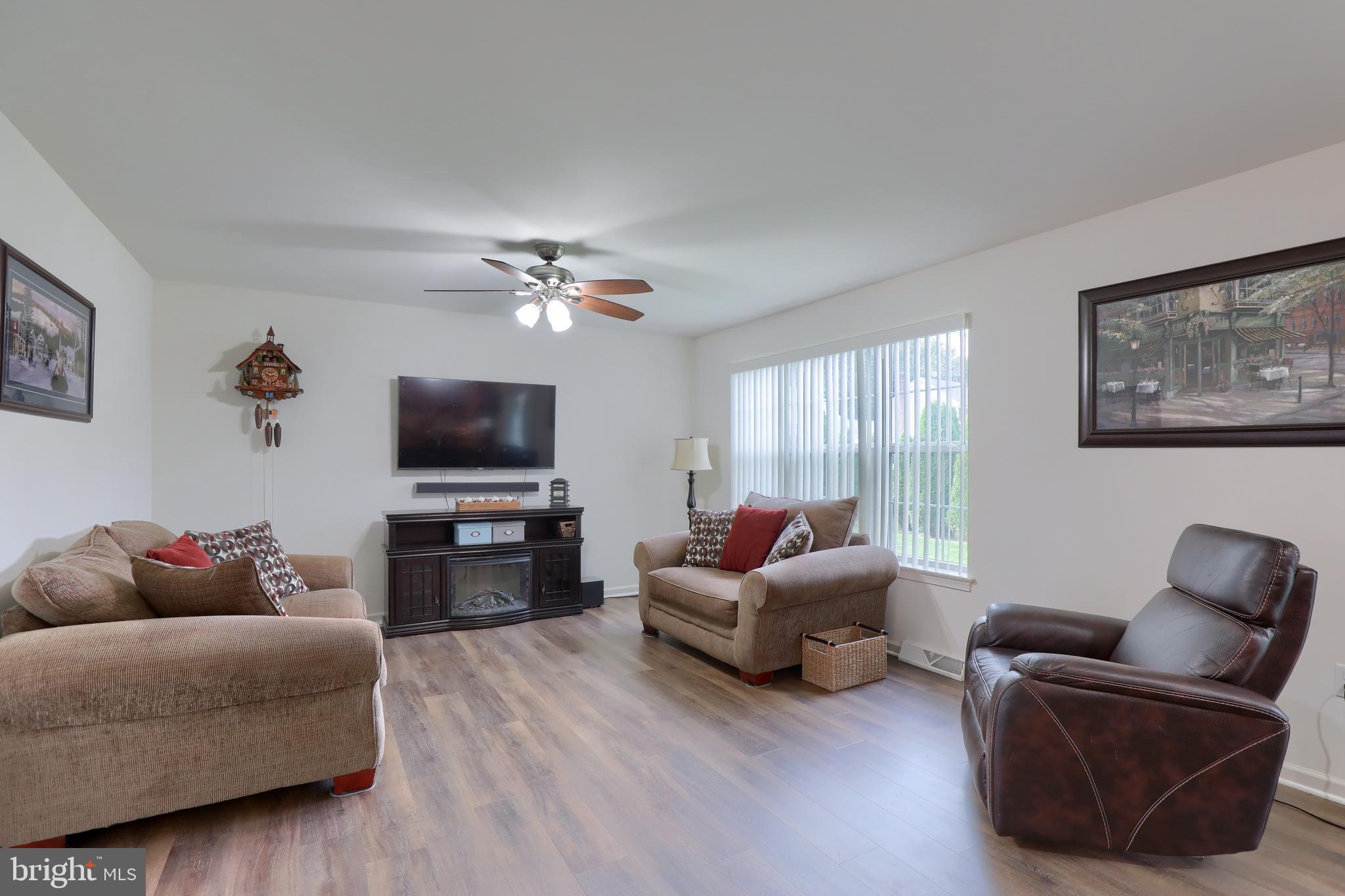 SUMMERLYN GREEN - Residential