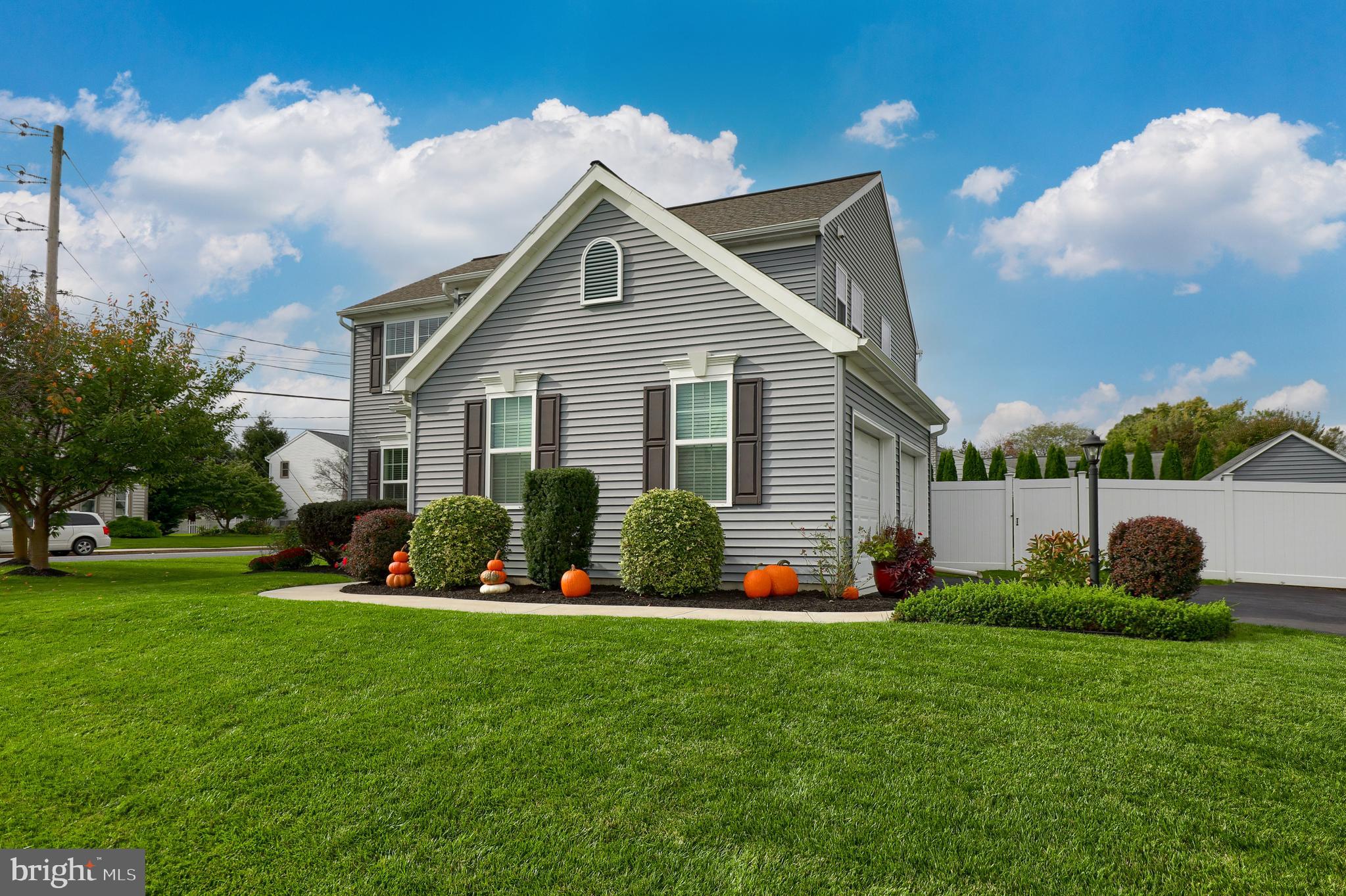 SUMMERLYN GREEN - Residential