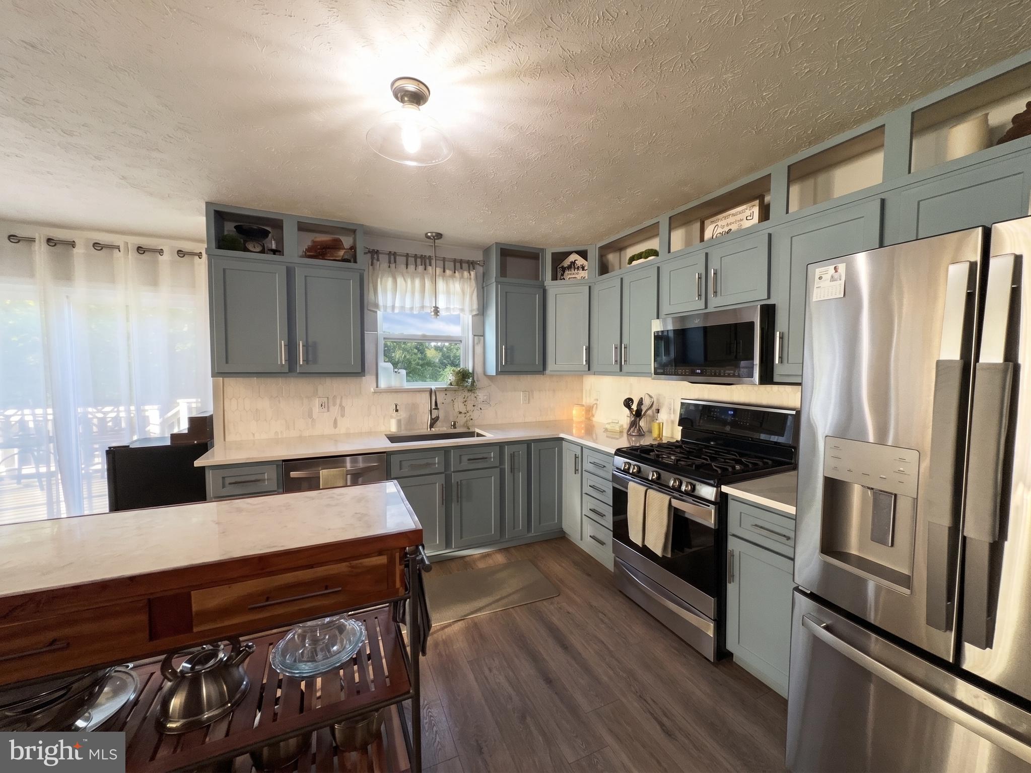 SPARKLIN SPRINGS - Residential