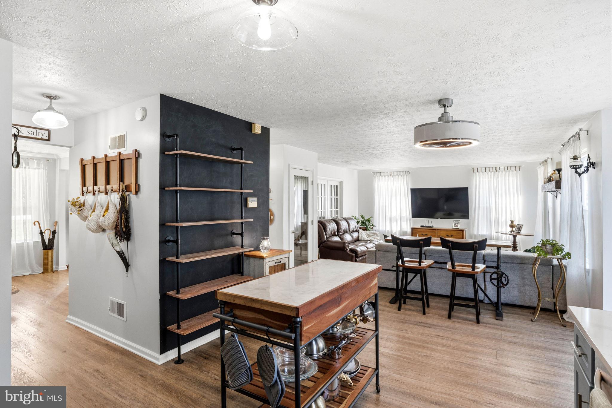 SPARKLIN SPRINGS - Residential