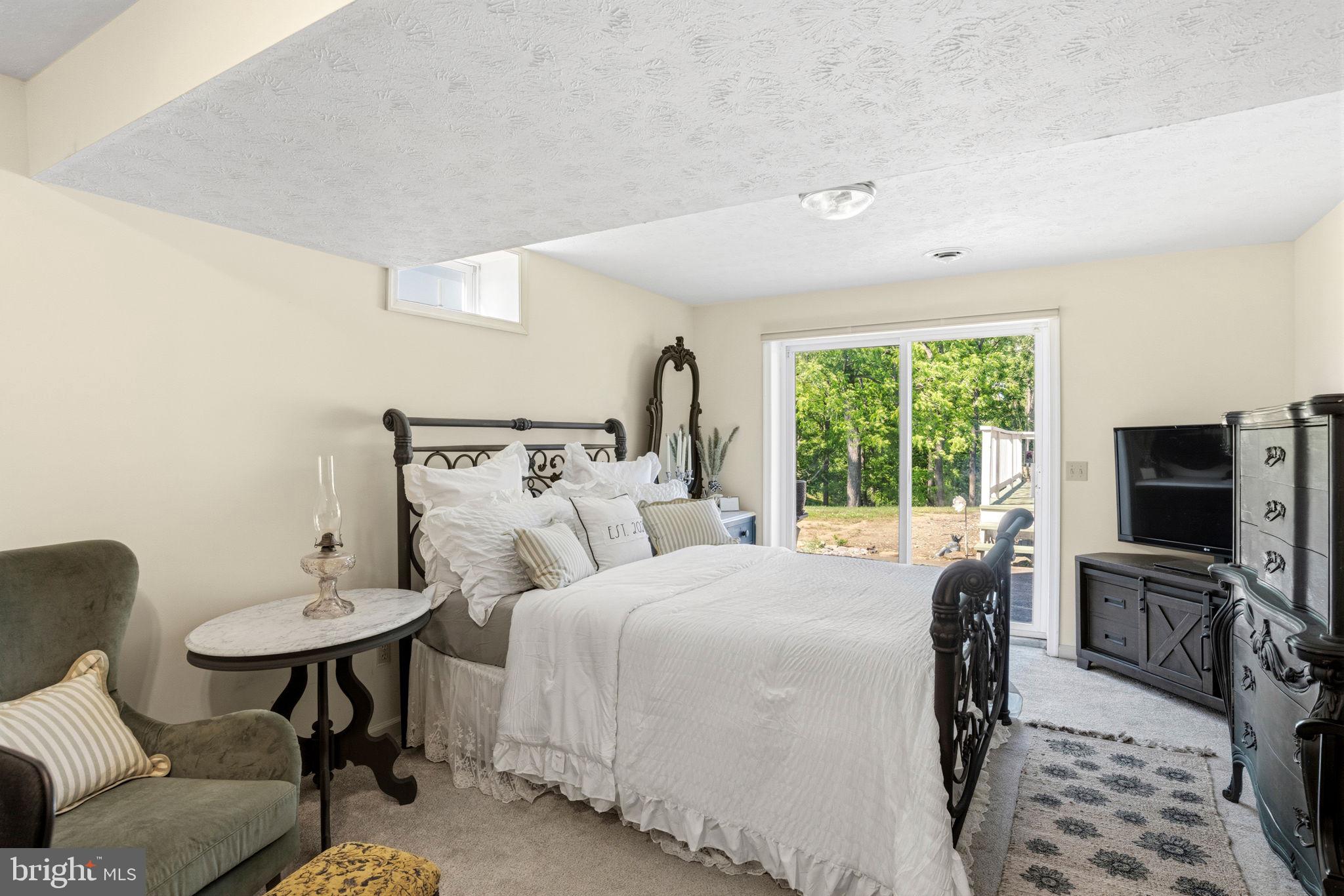 SPARKLIN SPRINGS - Residential
