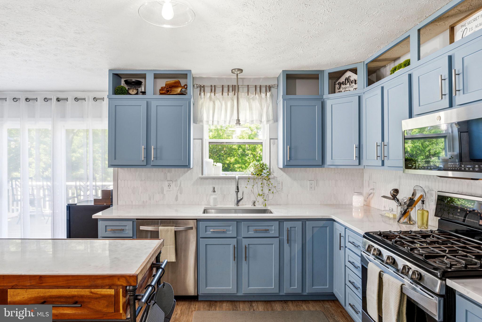 SPARKLIN SPRINGS - Residential