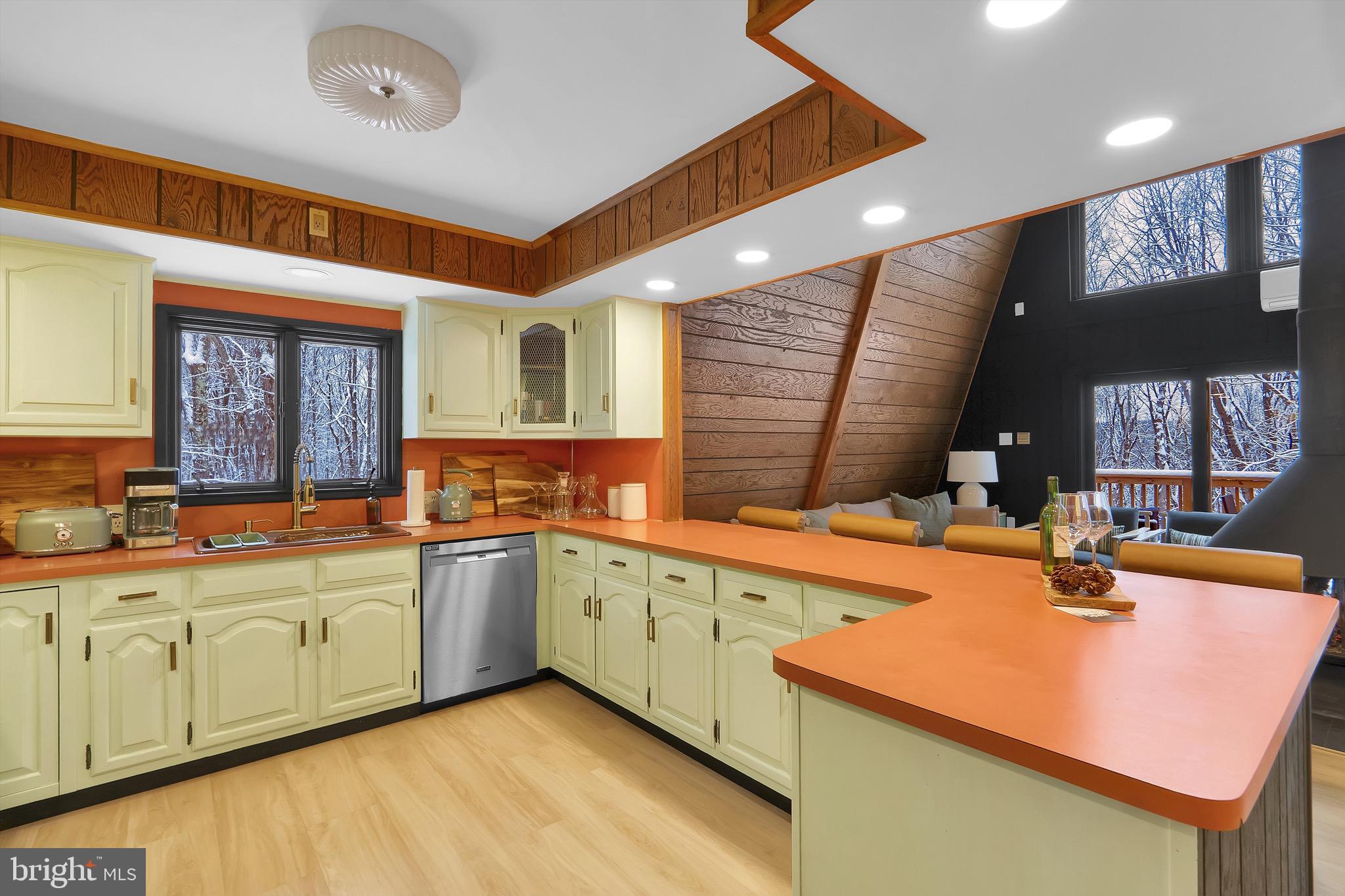 BRIER CREST WOODS - Residential