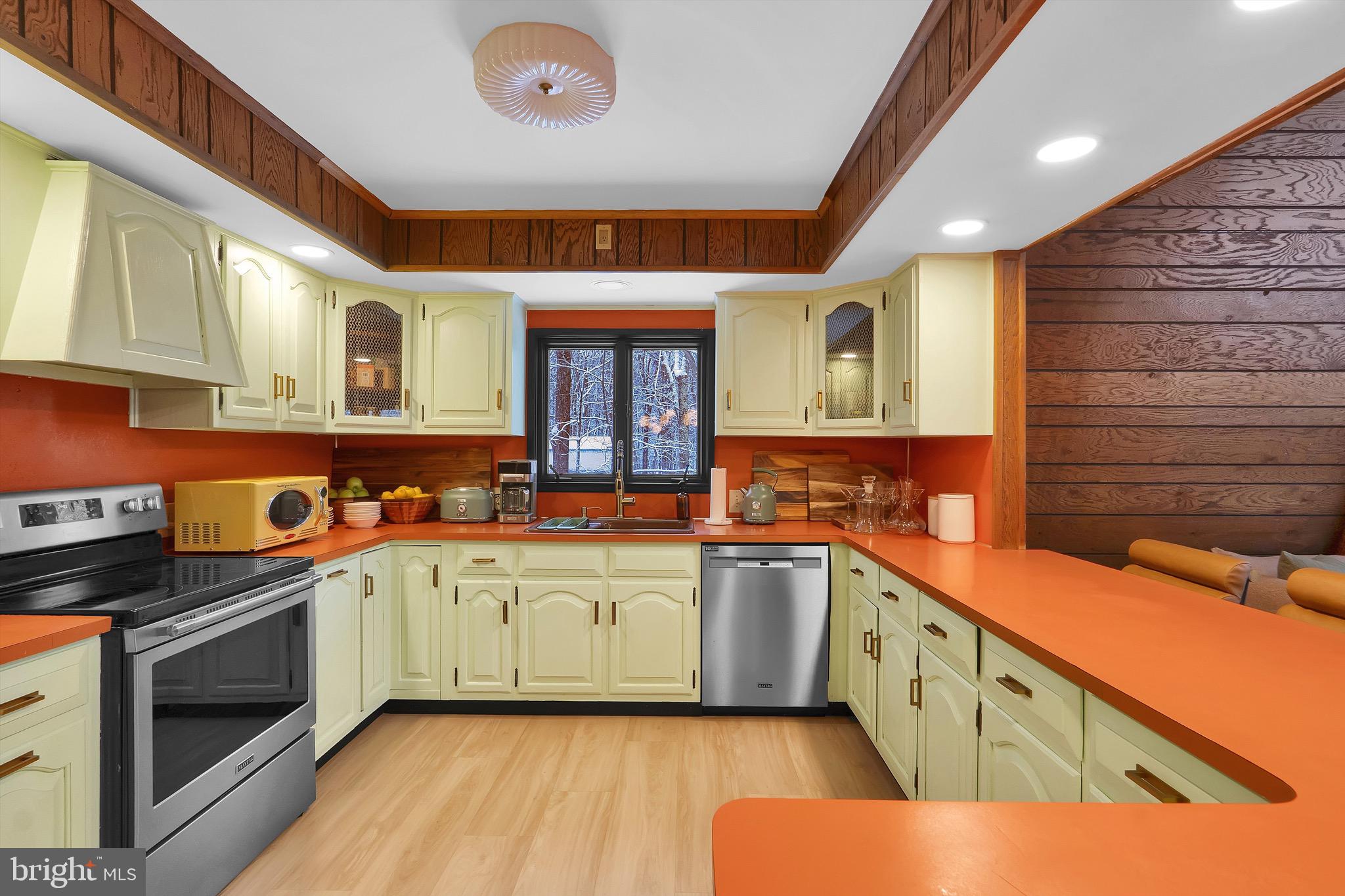 BRIER CREST WOODS - Residential